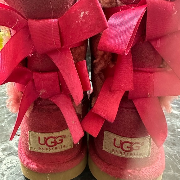 Ugg boots.   Size 12 little girls - Picture 2 of 5